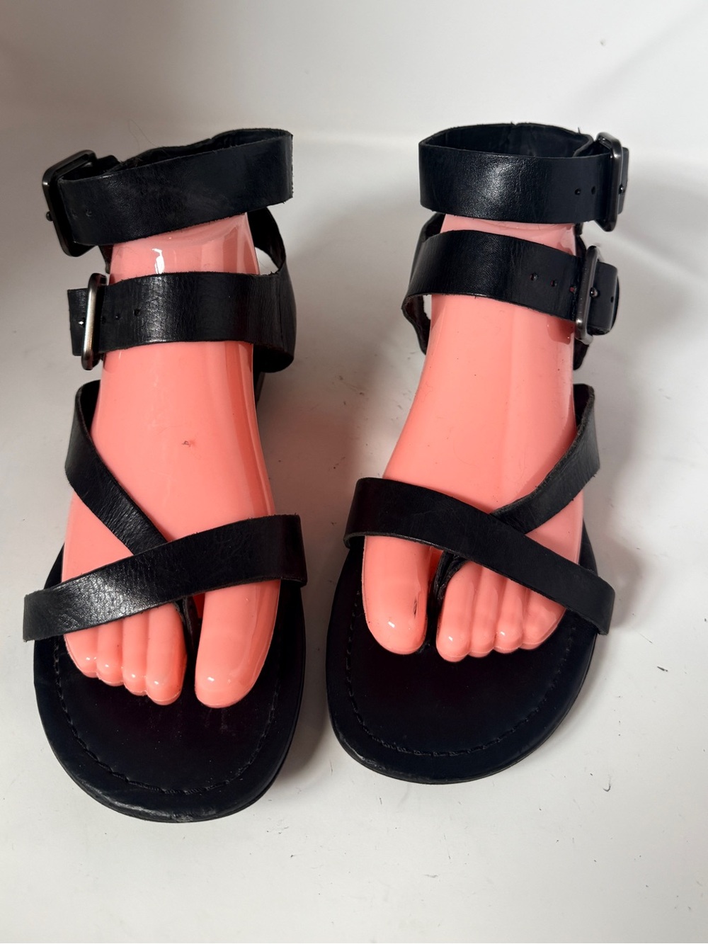 Franco Sarto size 8.5 black leather ankle Glinda sandal